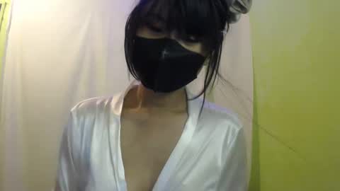 _lilies_gigi_ online show from January 16, 10:55 pm