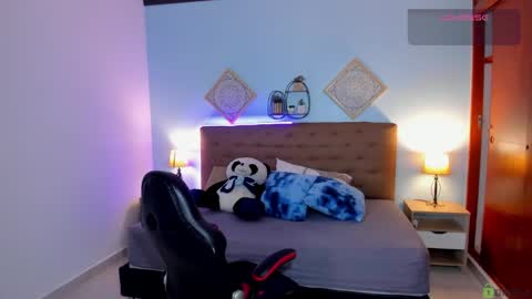 Liily online show from October 2, 11:10 pm