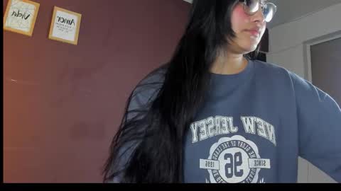 Ivy 3 online show from November 18, 7:04 pm