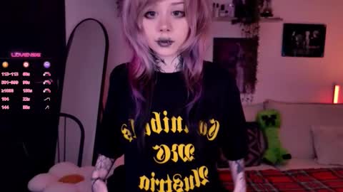 Lolly online show from November 18, 10:27 am