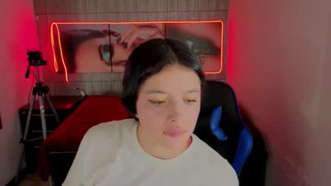 Lucia online show from February 4, 8:23 pm