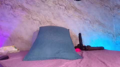 Maddy online show from November 15, 12:06 pm