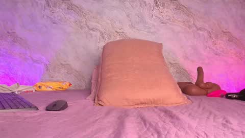 Maddy online show from October 9, 1:26 pm