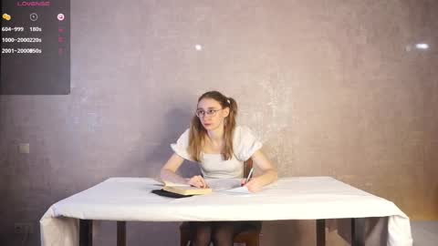  Gwen  online show from October 4, 3:56 am