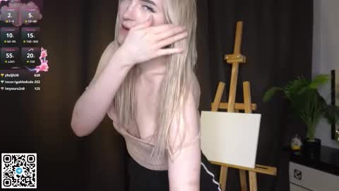 Elva  online show from October 25, 2:35 pm