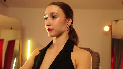  Thursday - start 300 GMT online show from December 5, 3:48 am