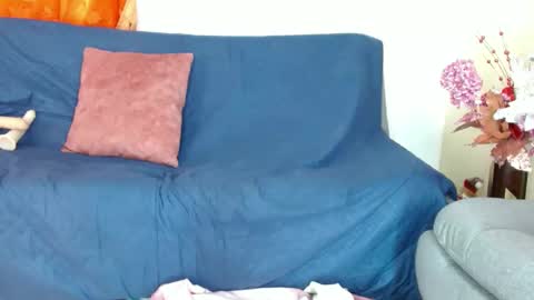 melisa online show from December 6, 8:06 pm