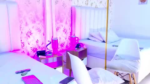 Mia Monroe online show from November 17, 10:21 pm