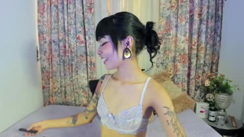 mizuki  online show from December 16, 2:49 pm