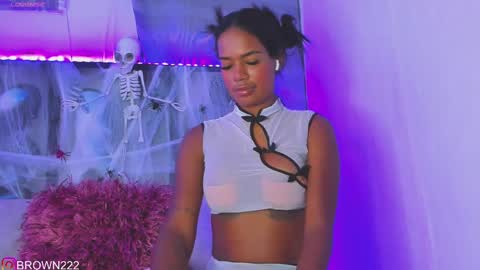 naomi brown online show from October 4, 4:51 am