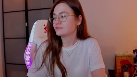 Mia with a big heart  online show from January 18, 3:31 am