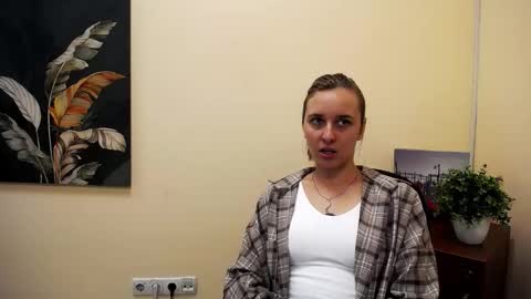 Nica online show from September 12, 8:01 am