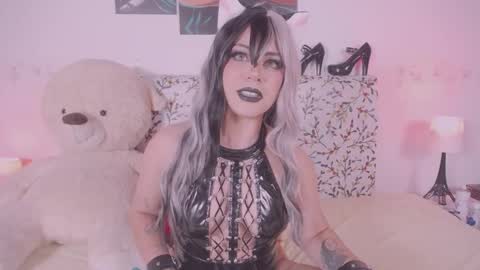 niiky online show from January 24, 12:20 pm