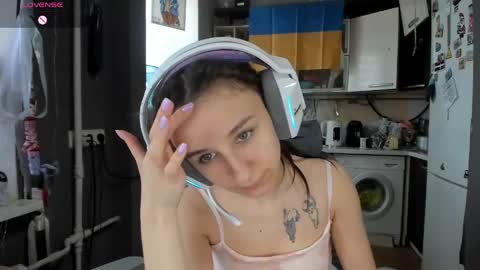 Nika online show from April 10, 11:16 am