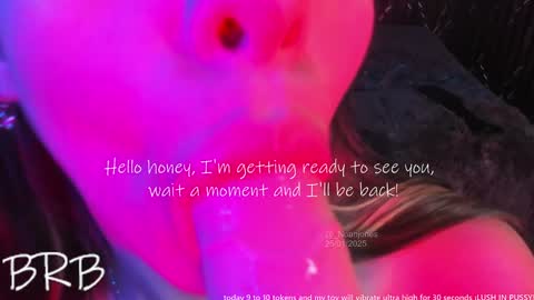 _noahjones online show from January 27, 11:54 am