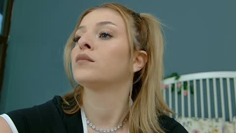 Alisa online show from April 3, 4:10 am