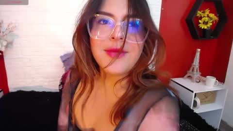 Laura online show from October 1, 4:34 pm