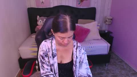 Rachel Jones  online show from February 3, 3:26 am