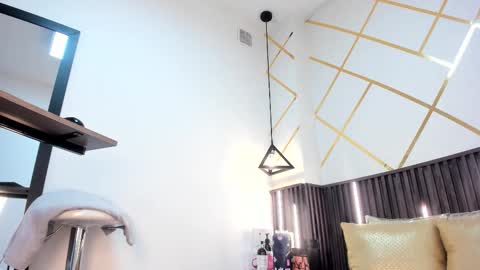 rebecca online show from October 25, 5:42 pm