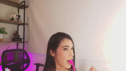 Sassy Girl online show from March 31, 8:09 pm