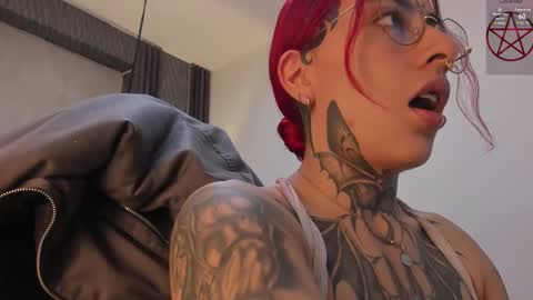 Selene online show from September 12, 2:57 pm