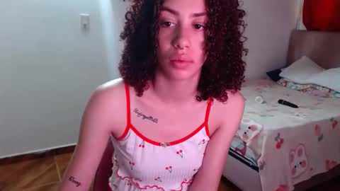 _shanellxxx online show from June 3, 9:20 pm
