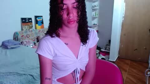 _shanellxxx online show from April 11, 10:35 pm