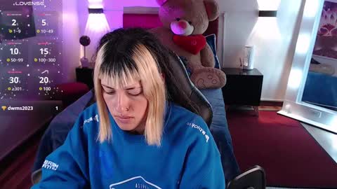 _sharlotte777 online show from February 20, 12:47 pm