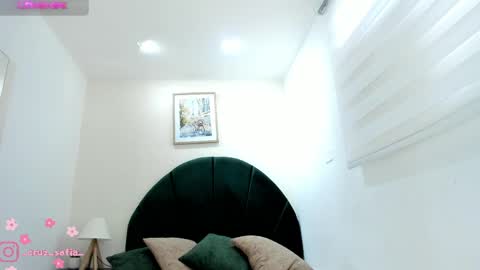    640  200   online show from May 5, 9:51 pm