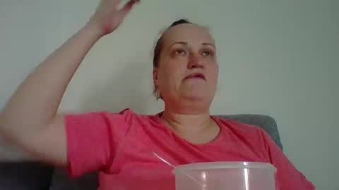 Melisa online show from October 10, 10:20 am