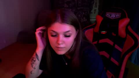 Mari online show from July 28, 3:43 pm