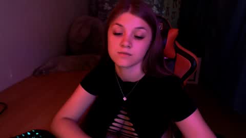 Mari online show from July 31, 2:18 pm