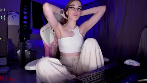 Roxy online show from October 18, 4:53 pm