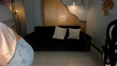 Abby Dalton  online show from October 29, 7:05 pm