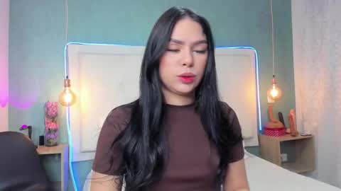 Abby Dixon  online show from December 15, 2:00 pm