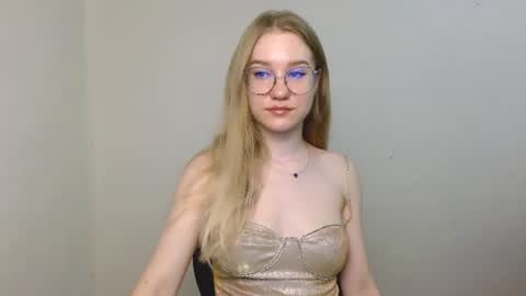 Abby Lovense is active online show from August 5, 10:10 am