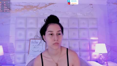 Abigail online show from December 5, 11:38 am