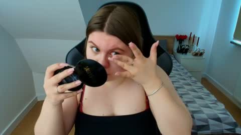 abbyvibe online show from March 31, 10:15 am