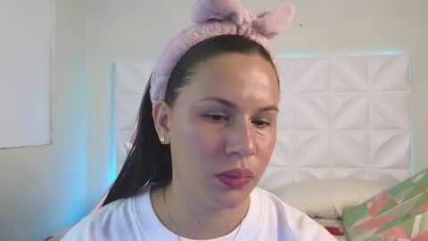 Abril  online show from February 12, 9:31 am