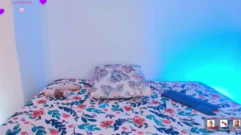 abrill_12 online show from March 21, 3:06 pm