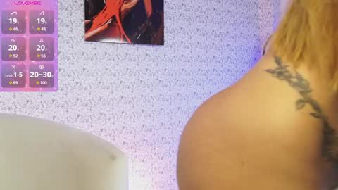 Ada Blue online show from May 12, 3:26 am