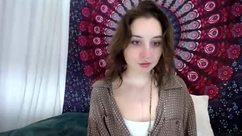 Adalyn online show from December 15, 7:24 am