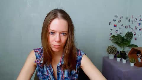 adamais_ online show from December 19, 6:49 am