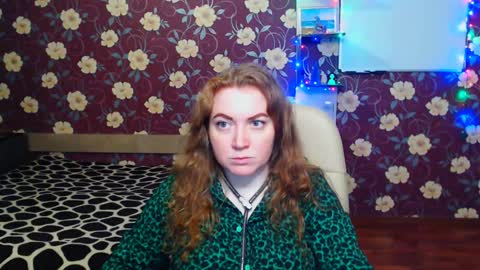 Adel online show from January 3, 7:07 pm