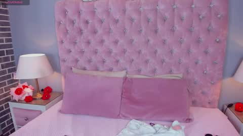 Adelaine online show from February 22, 5:02 am