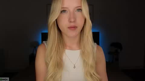 Adele online show from March 14, 9:16 pm