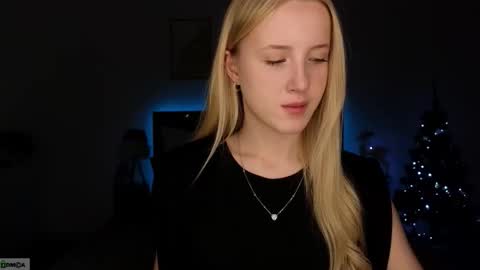 Adele online show from December 21, 7:51 pm