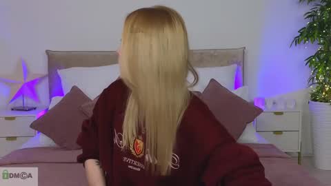 Adele online show from March 7, 7:16 pm