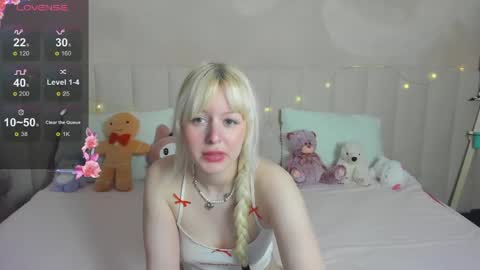 adelesilvy online show from June 1, 2:02 am