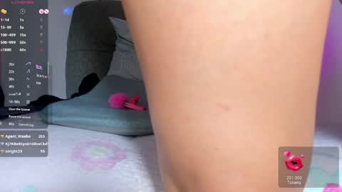 adelinaconte1 online show from May 15, 11:51 pm